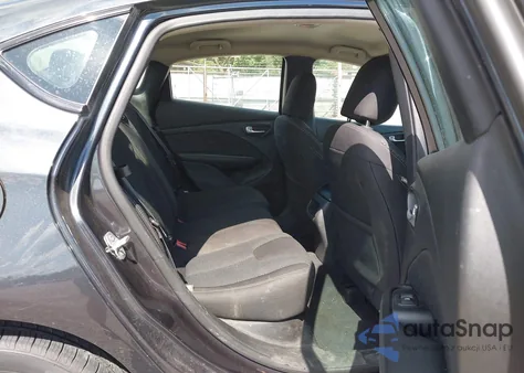 2014 Dodge Dart Sxt z USA, uszkodzony, nr VIN 1C3CDFBB5ED902893